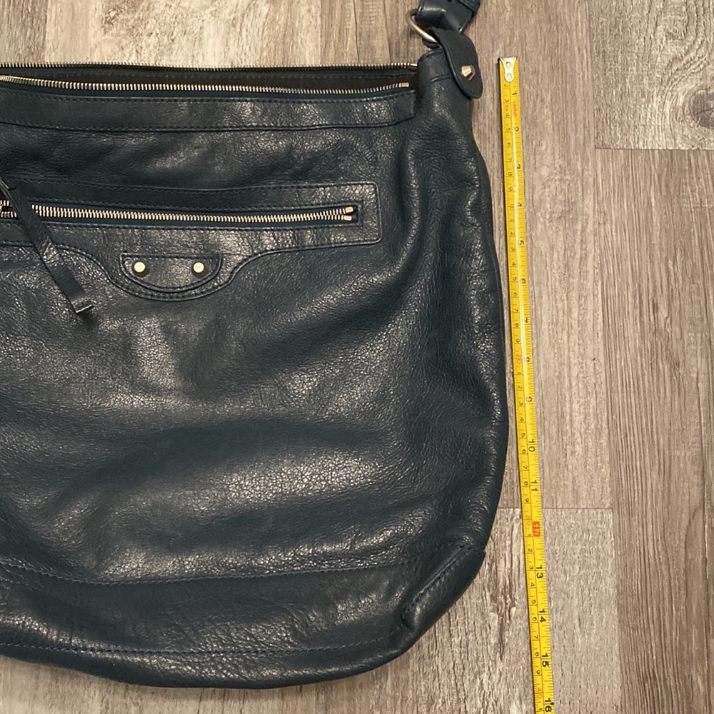 Authentic Balenciaga crossbody satchel NWOT - Picture 9 of 10